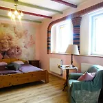 Dom Na Wzgorzu Фермерский дом *