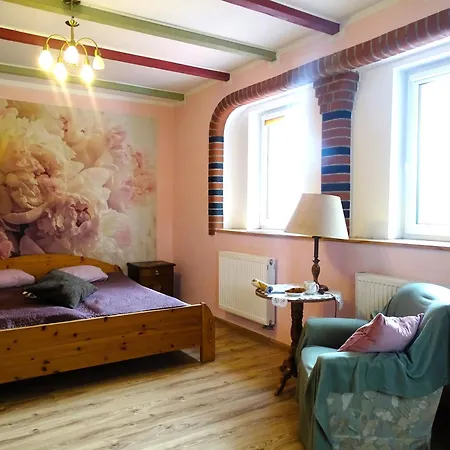 Dom Na Wzgorzu Κατάλυμα σε φάρμα *